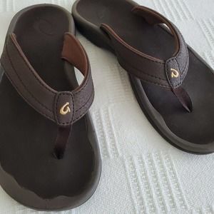 OluKai | Ohana Dark Java/Dark Java Flip Flops | W 6